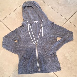 Thin Full-Zipped Sweatshirt
